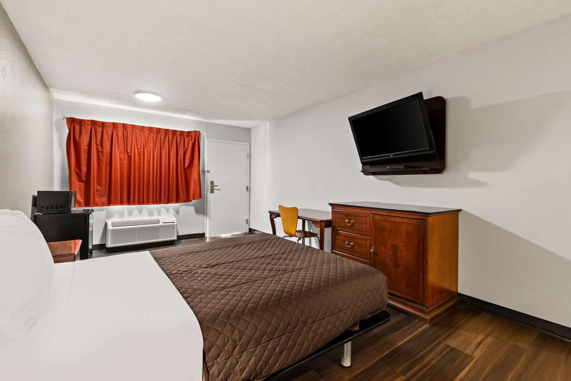 Rodeway Inn Brooklawn エクステリア 写真